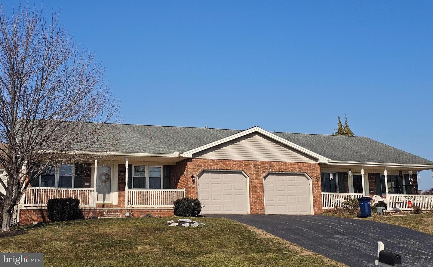 1290 Woodridge Drive photo 4