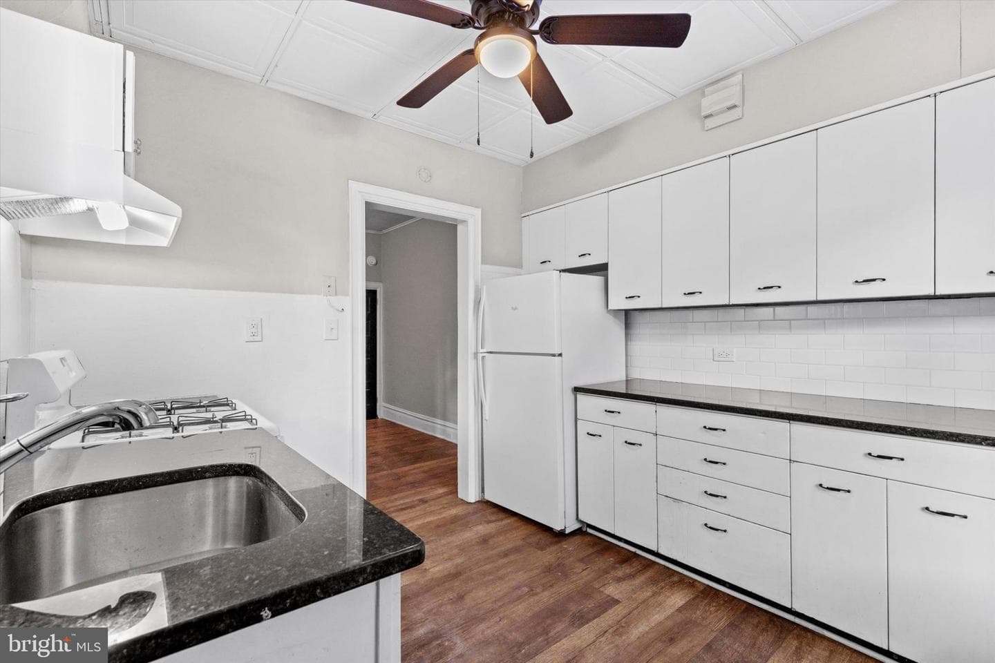 2143 Logan Street photo 10