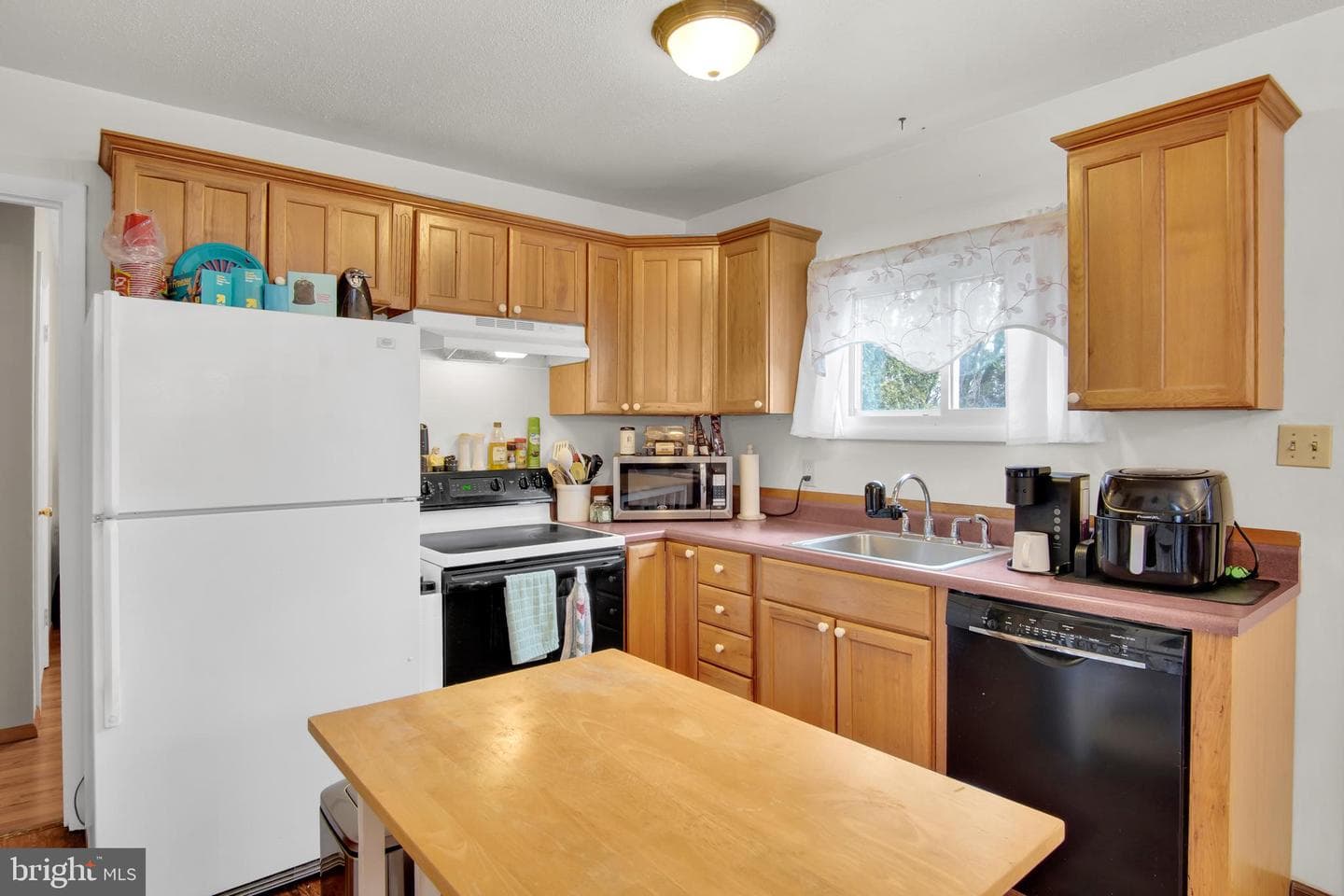 319 N Union Street photo 10