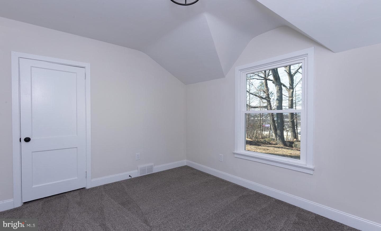8050 Chambers Hill Road photo 22