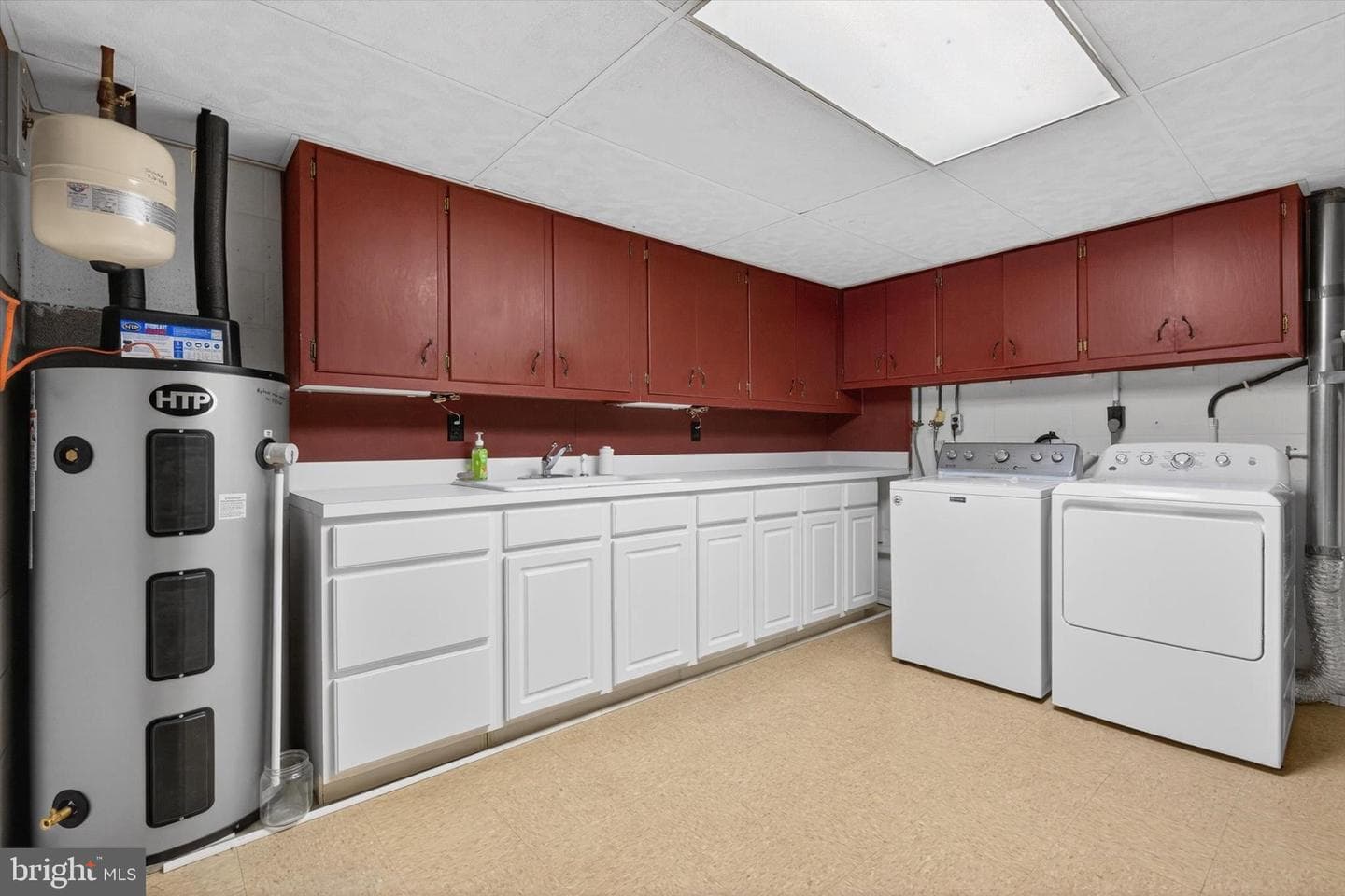 9 Brownstone Drive photo 29