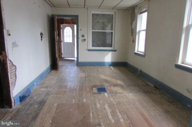 2725 Herr Street photo 10