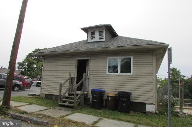 2725 Herr Street photo 2