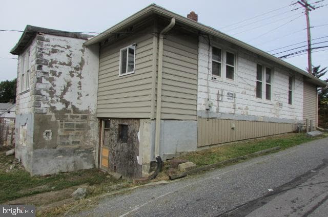 2725 Herr Street photo 6