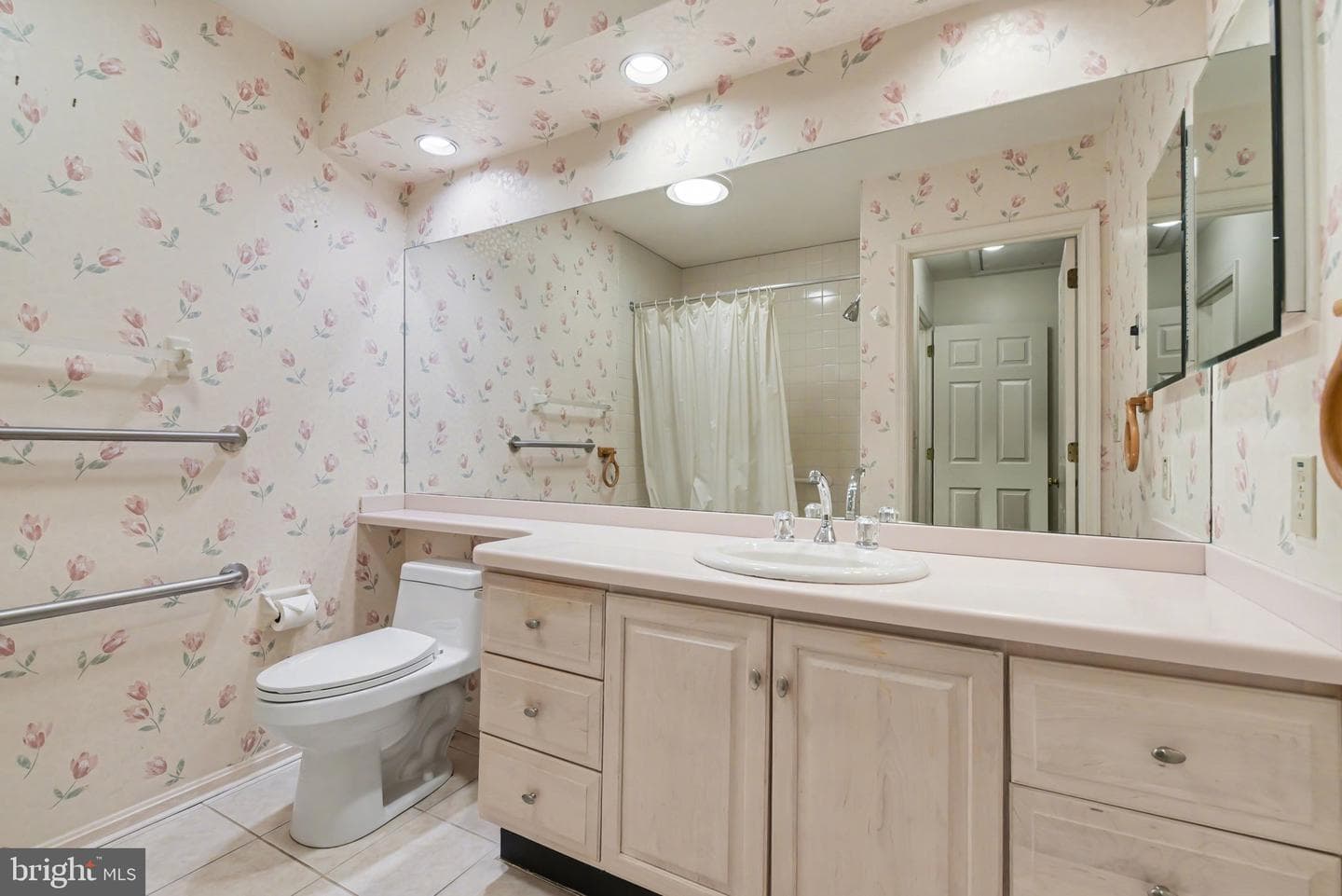 81 Cambridge Drive photo 28