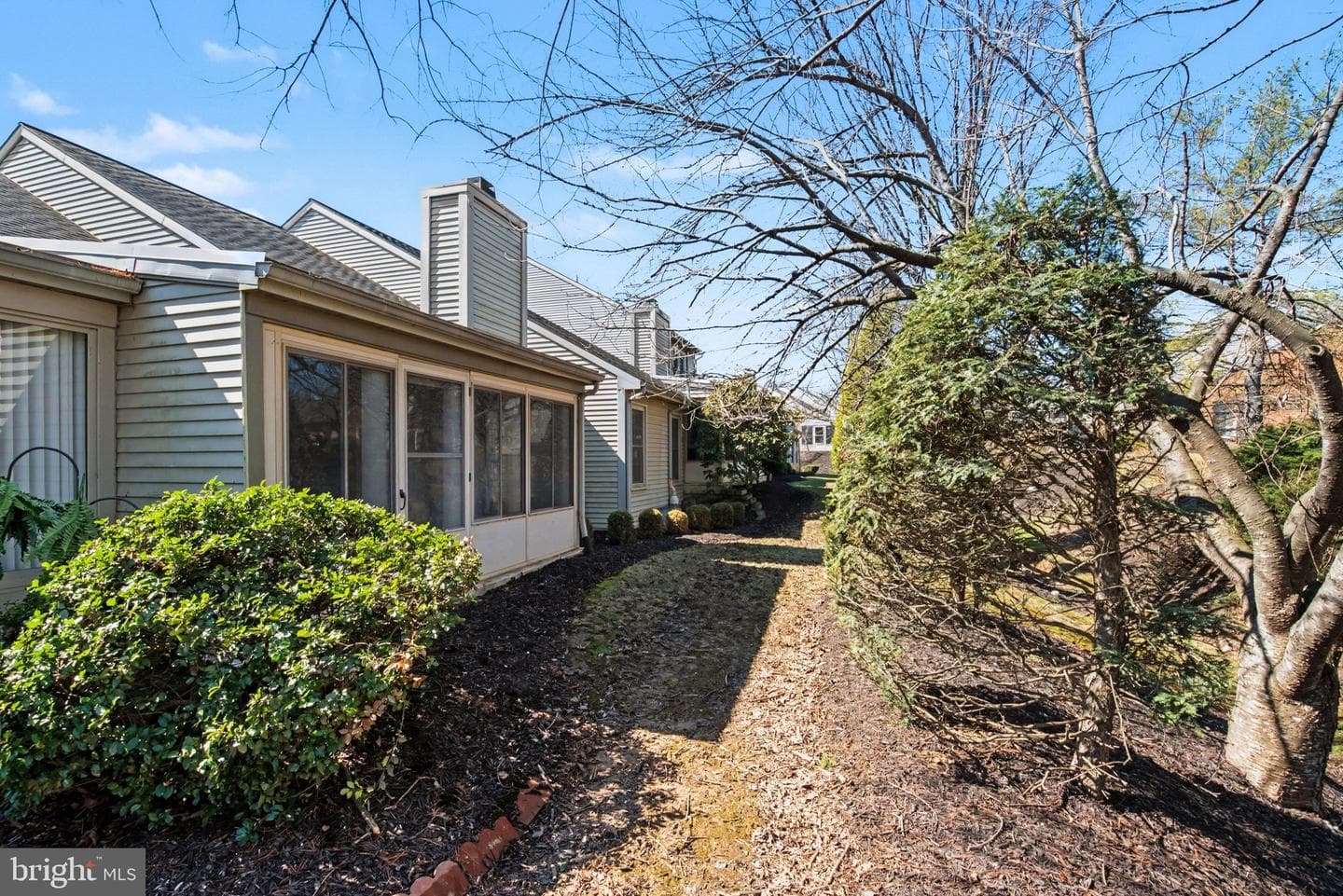 81 Cambridge Drive photo 32