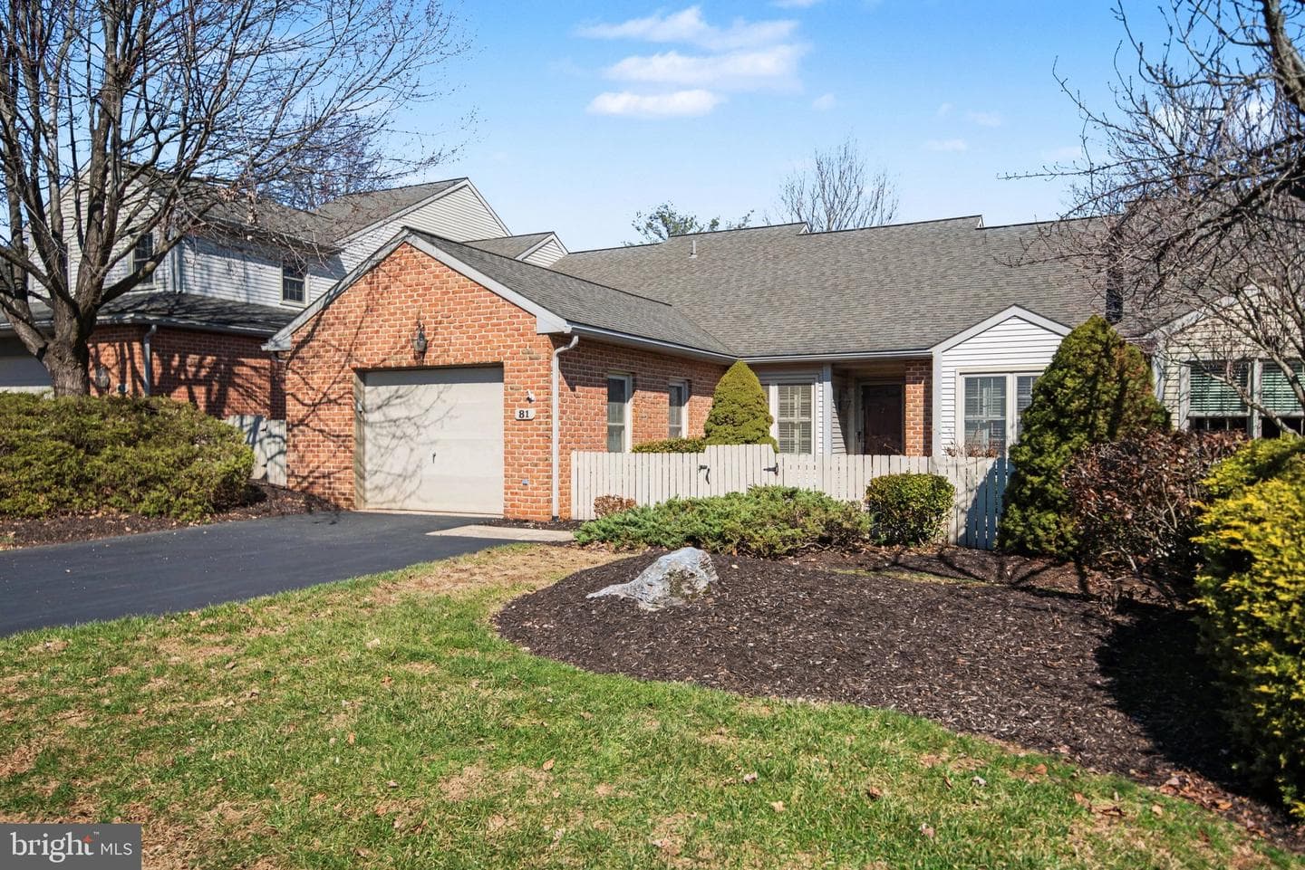 81 Cambridge Drive photo 34