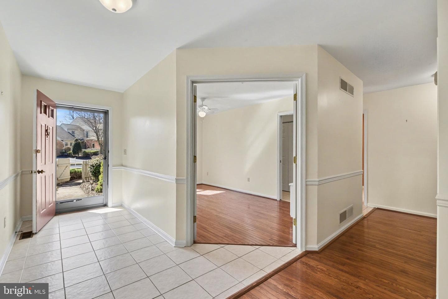 81 Cambridge Drive photo 5