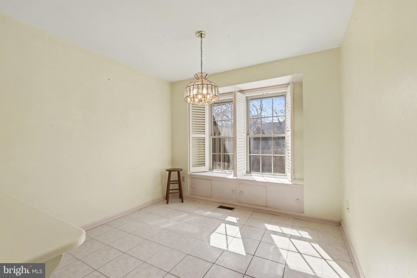 81 Cambridge Drive photo 9
