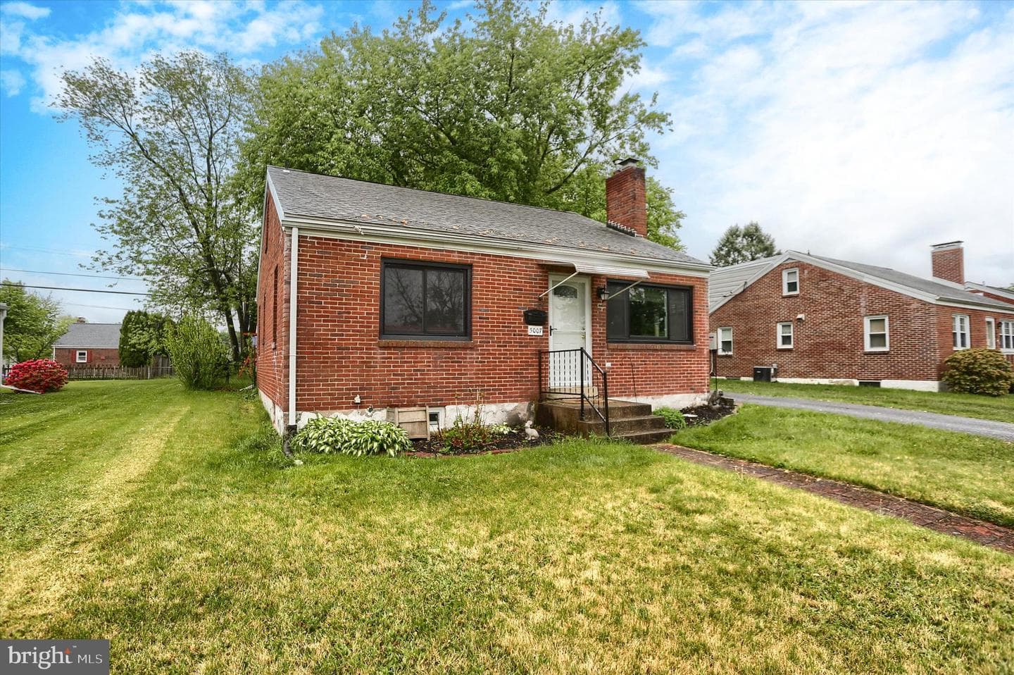 5007 Mauretania Avenue photo 2