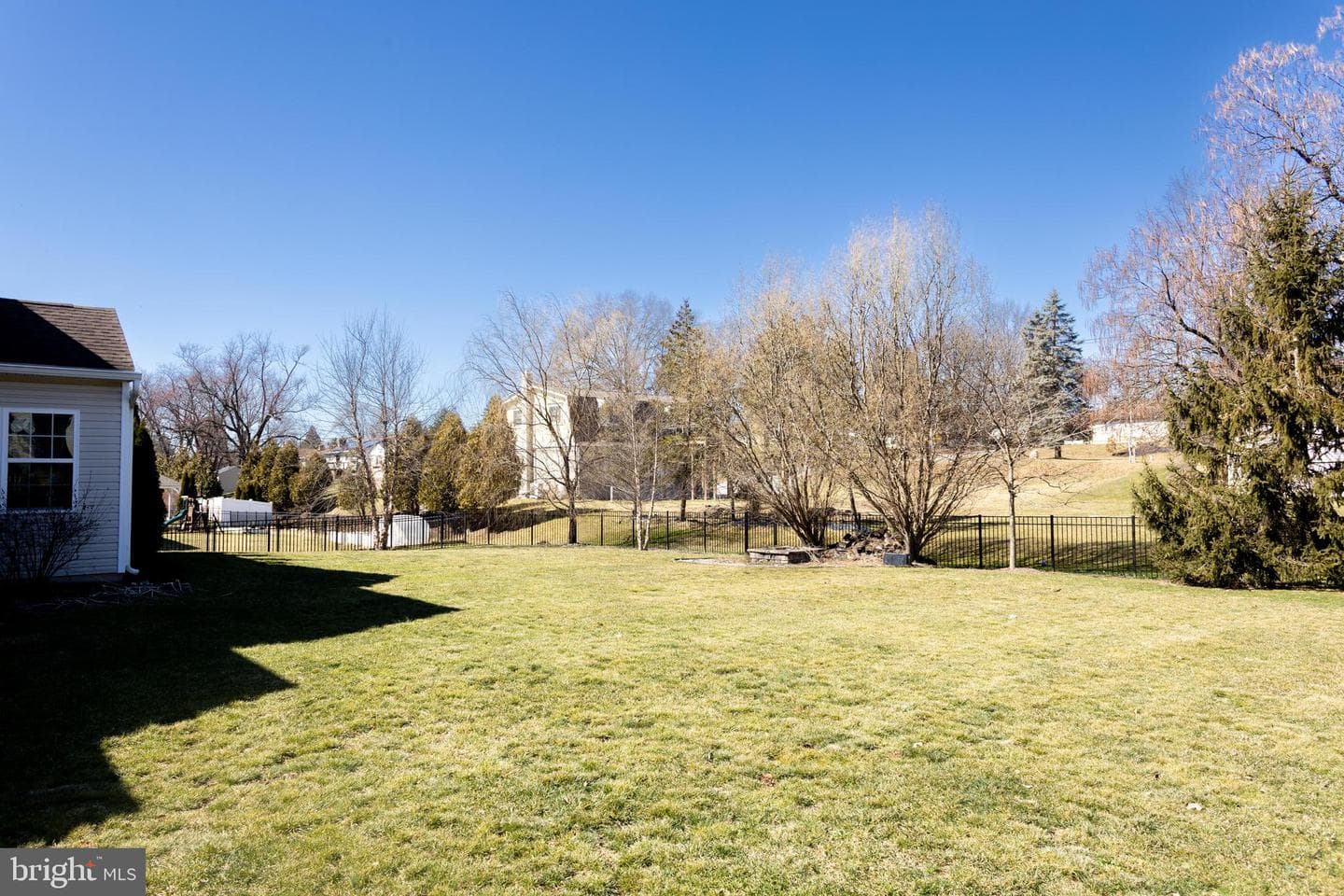 5988 Camden Drive photo 44