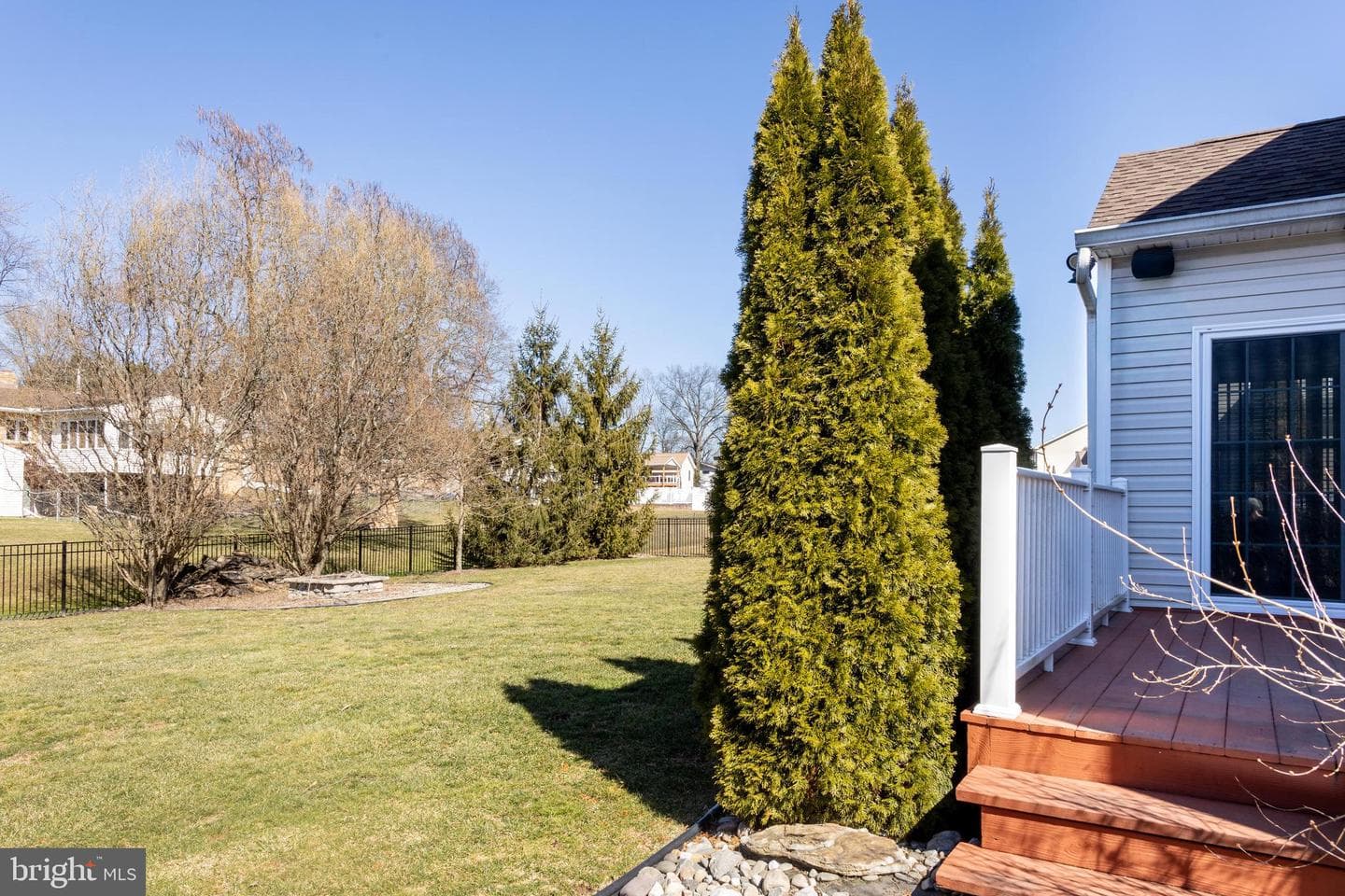 5988 Camden Drive photo 45