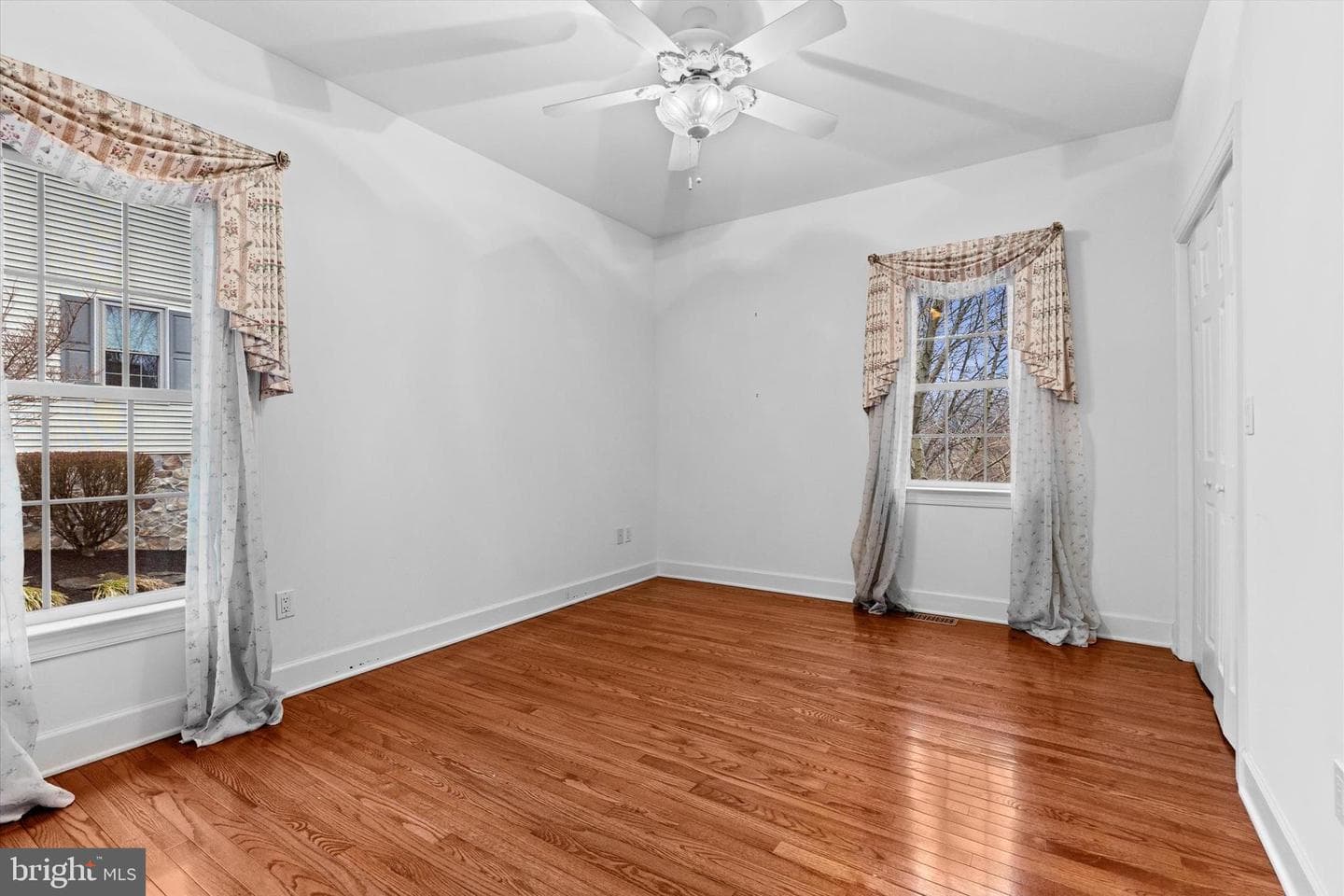 2111 Carey Way photo 25