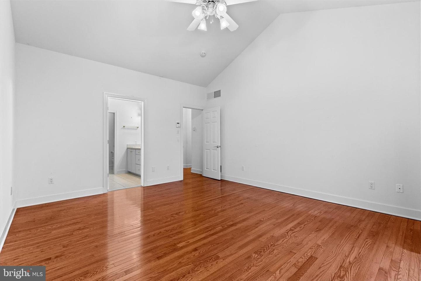 2111 Carey Way photo 29