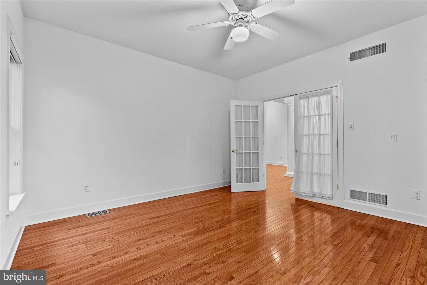 2111 Carey Way photo 8