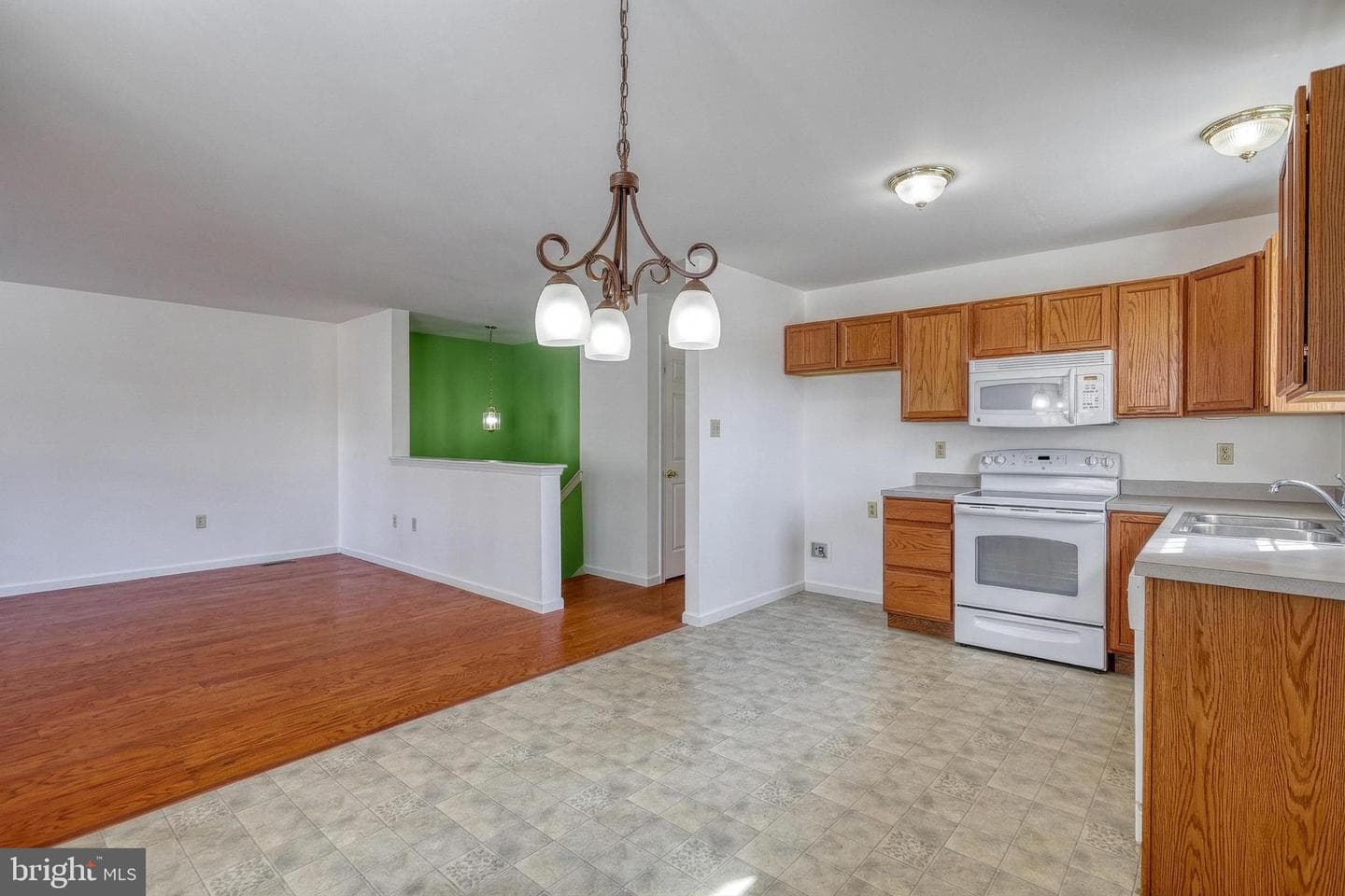 213 Market Street photo 12