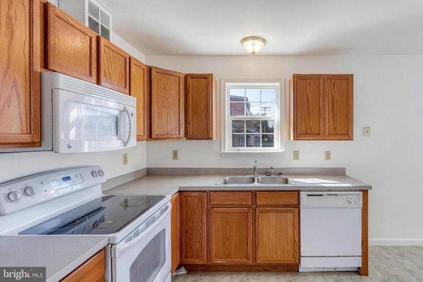 213 Market Street photo 13