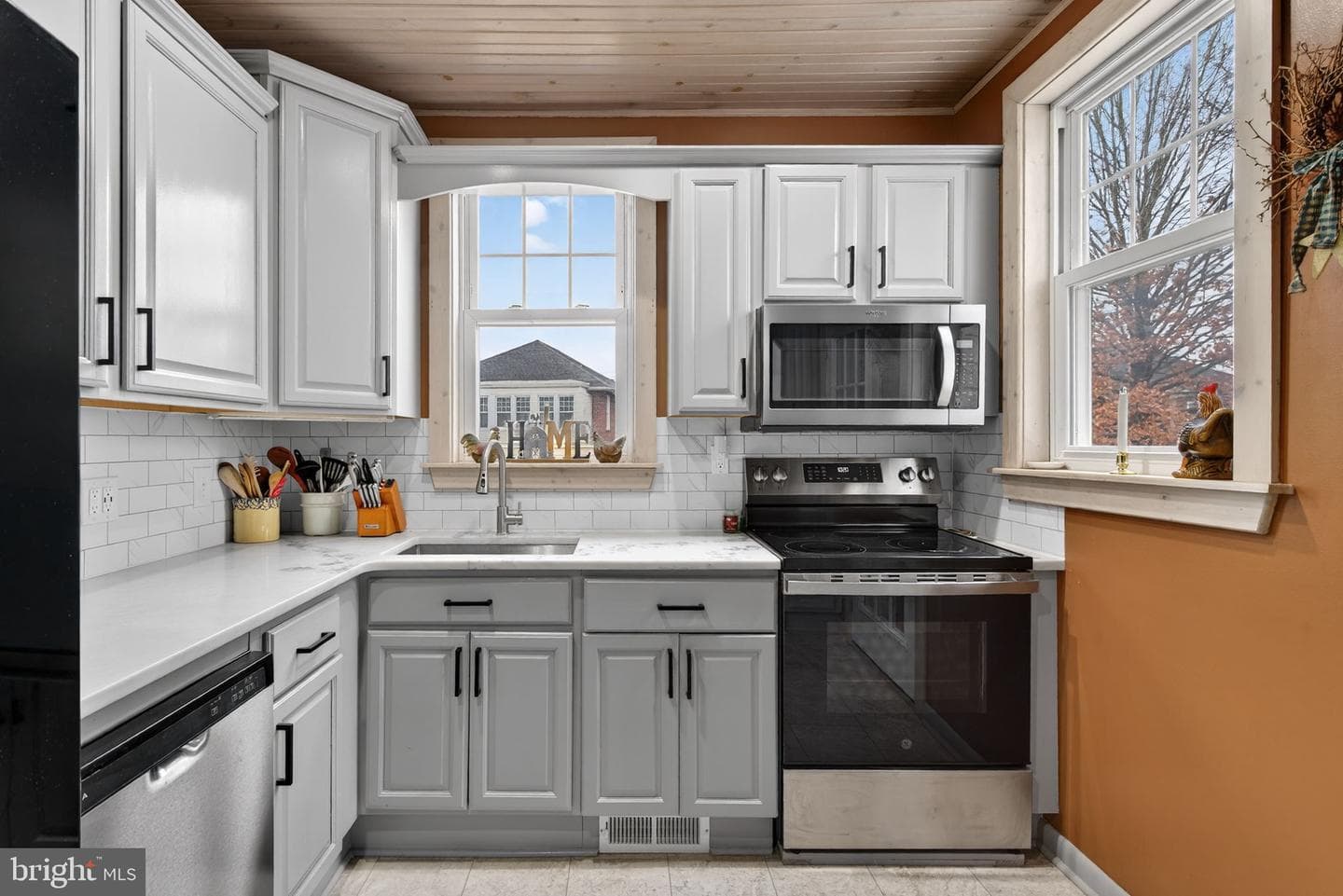 15 Spruce Street photo 11