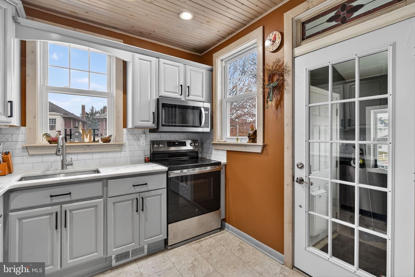 15 Spruce Street photo 12