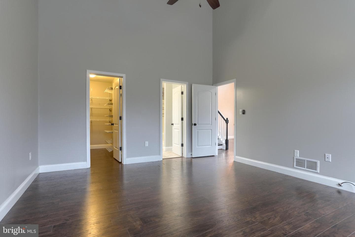 201 Tiverton Lane photo 16