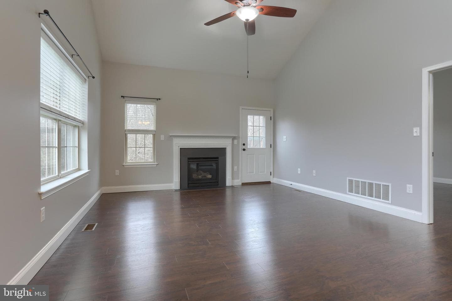 201 Tiverton Lane photo 18