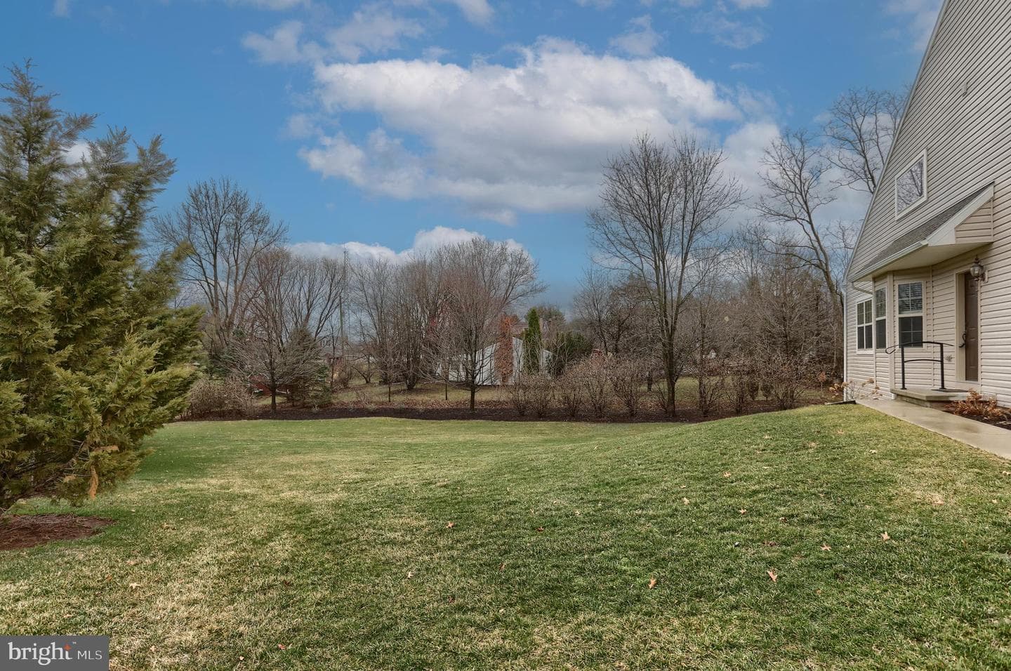 201 Tiverton Lane photo 22