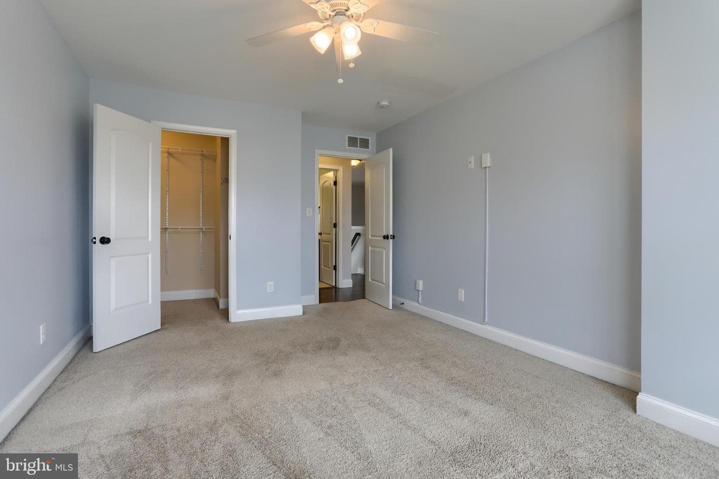 201 Tiverton Lane photo 37