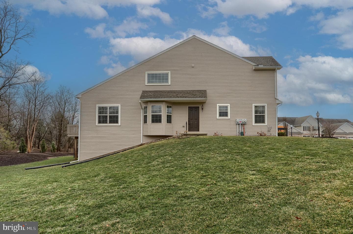 201 Tiverton Lane photo 42