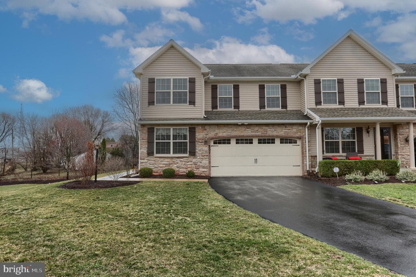 201 Tiverton Lane photo 51