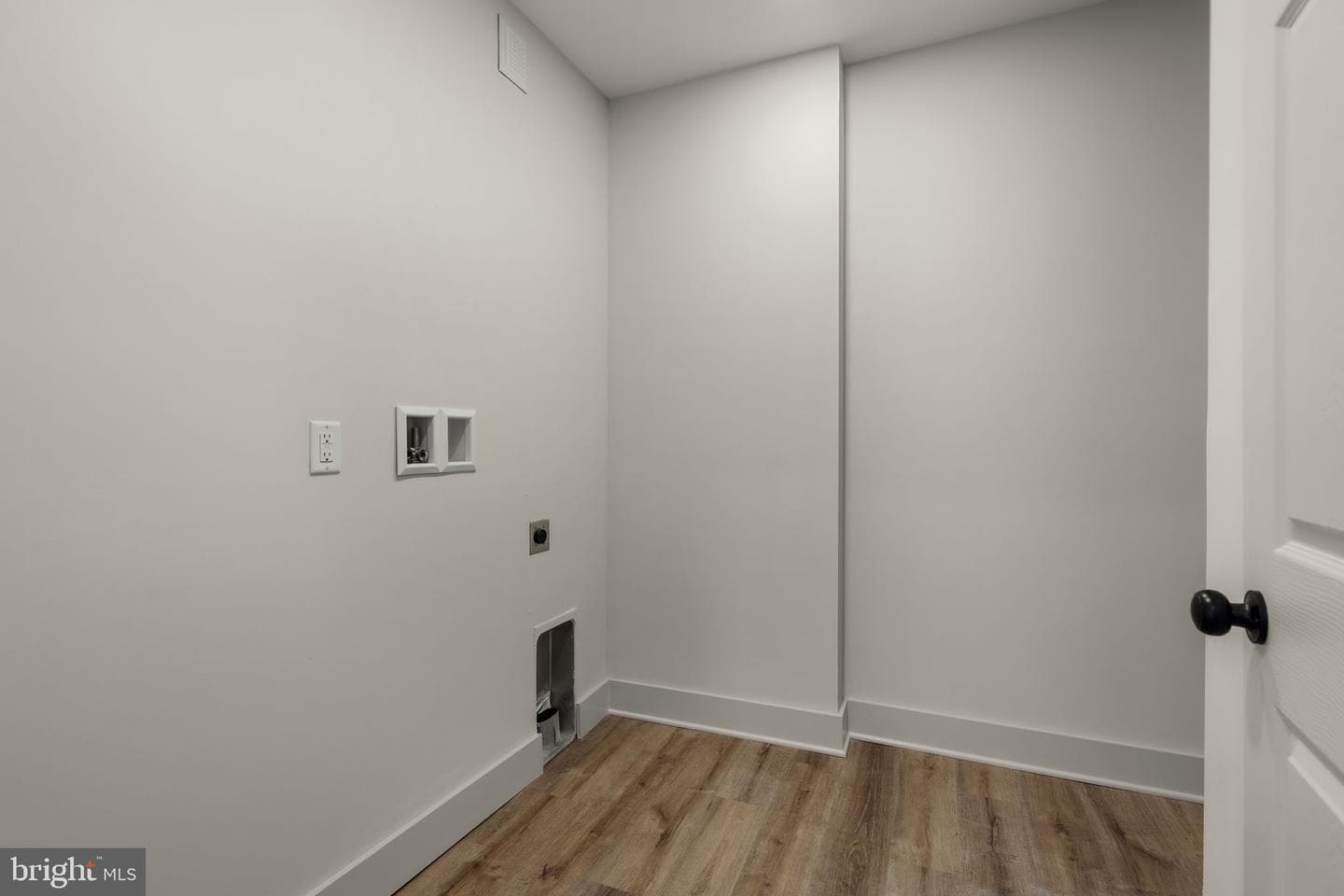 204 N Hoernerstown Road photo 11