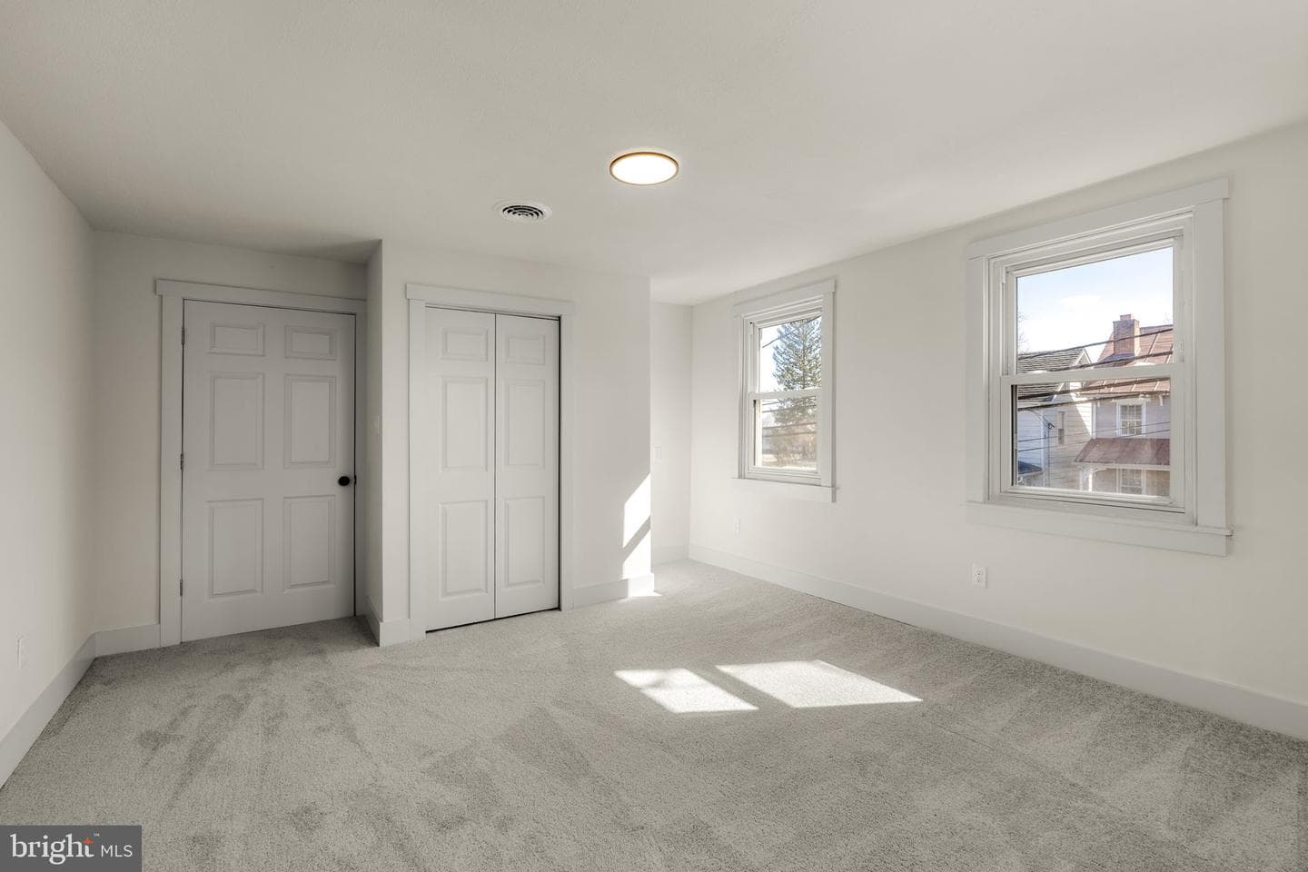 204 N Hoernerstown Road photo 18