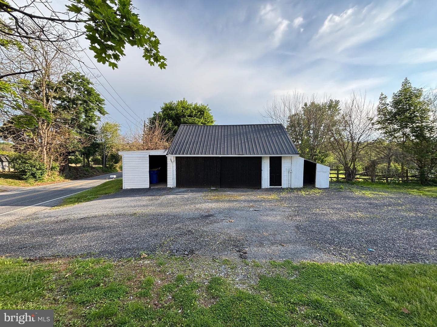 204 N Hoernerstown Road photo 33
