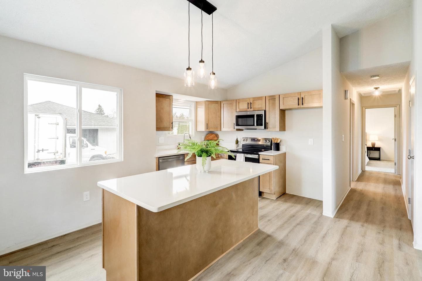 2900 Butler Street photo 8