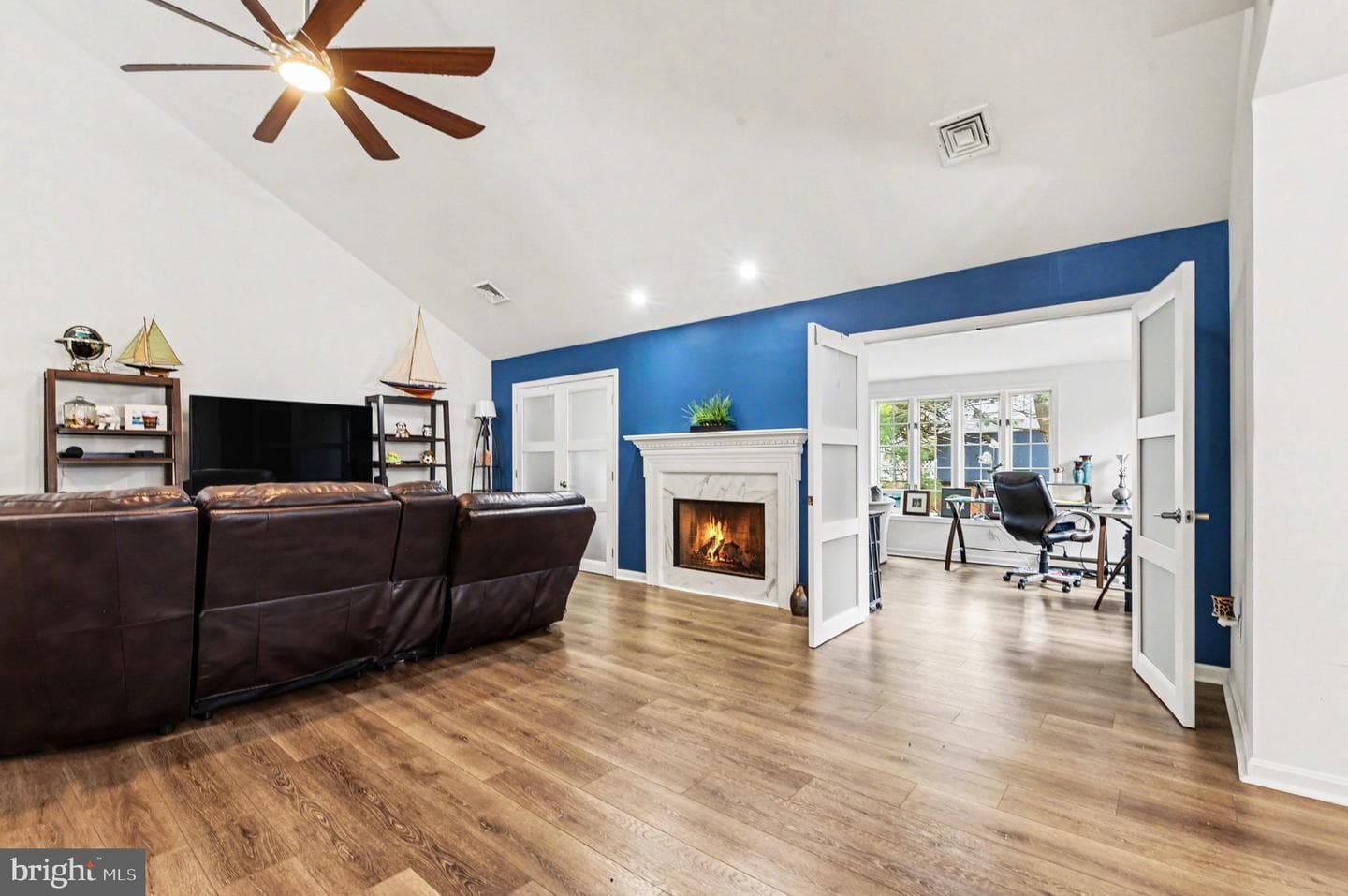 104 Cambridge Drive photo 16