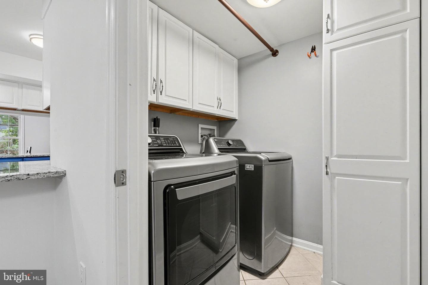 104 Cambridge Drive photo 32