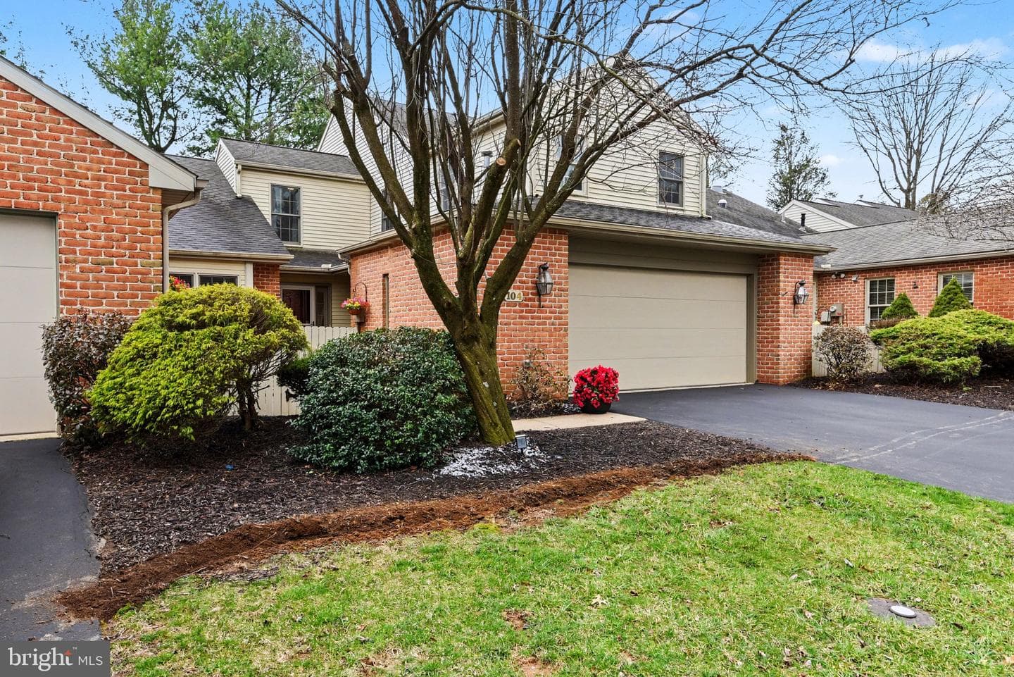 104 Cambridge Drive photo 34