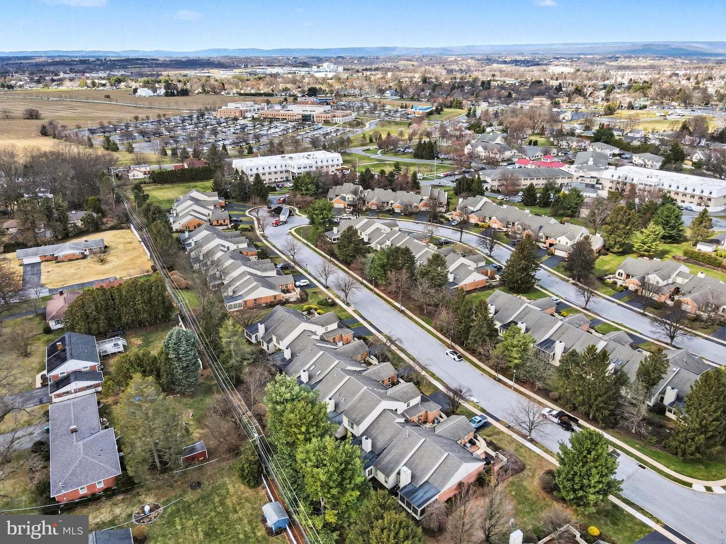 104 Cambridge Drive photo 40