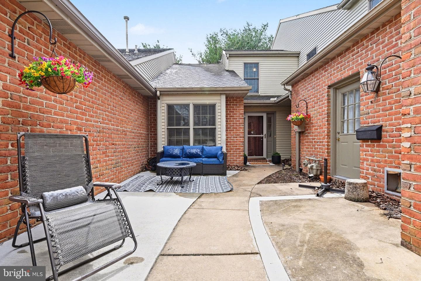 104 Cambridge Drive photo 5