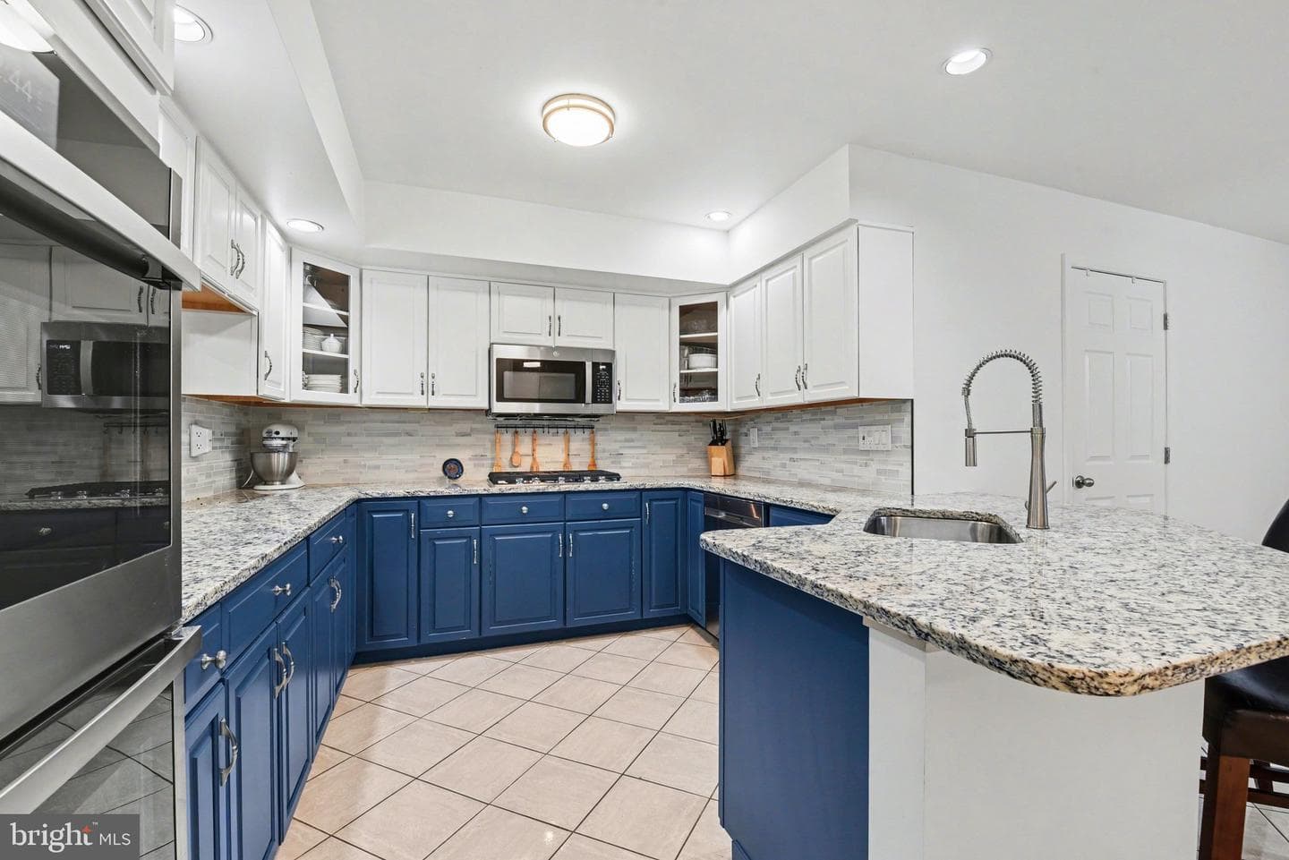 104 Cambridge Drive photo 9