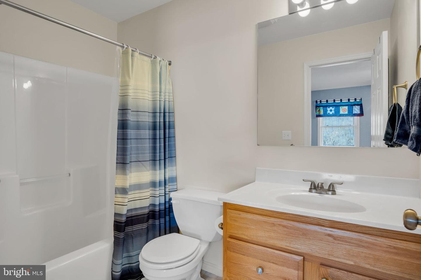 7214 Huntingdon Street photo 17