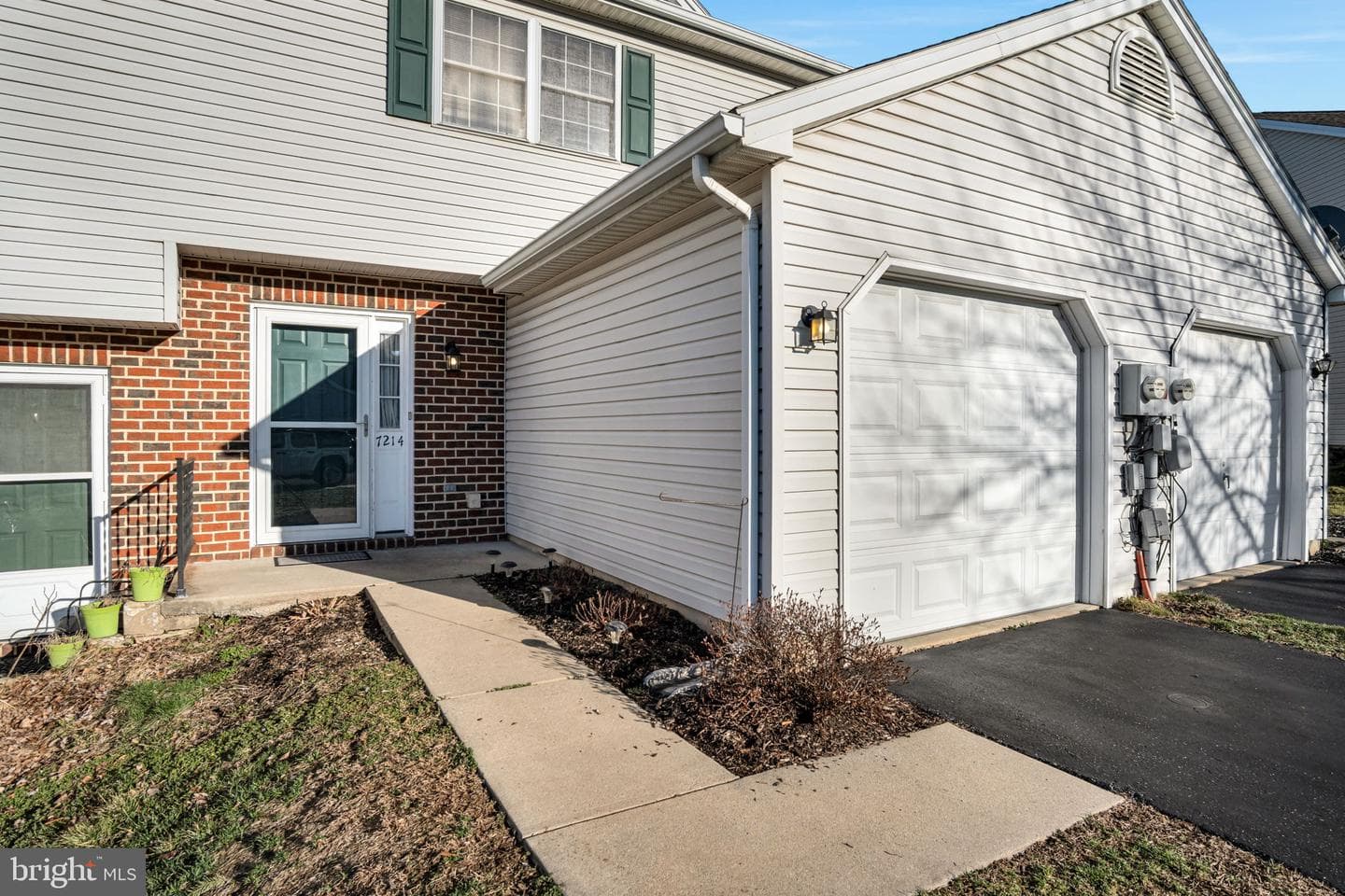 7214 Huntingdon Street photo 2