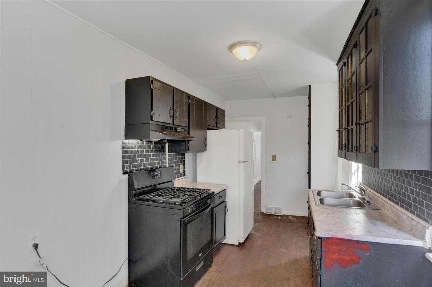 645 Camp Street photo 5