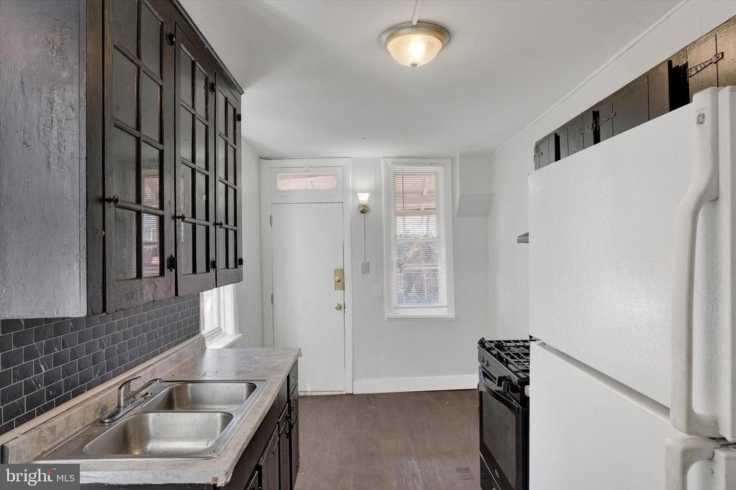 645 Camp Street photo 6