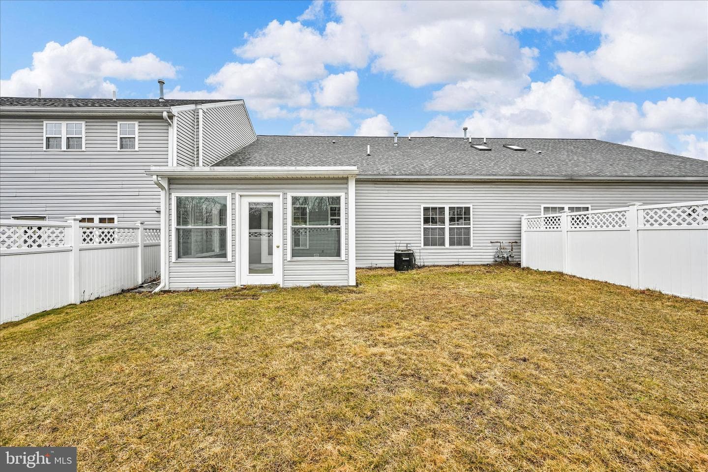 130 Peregrine Lane photo 33