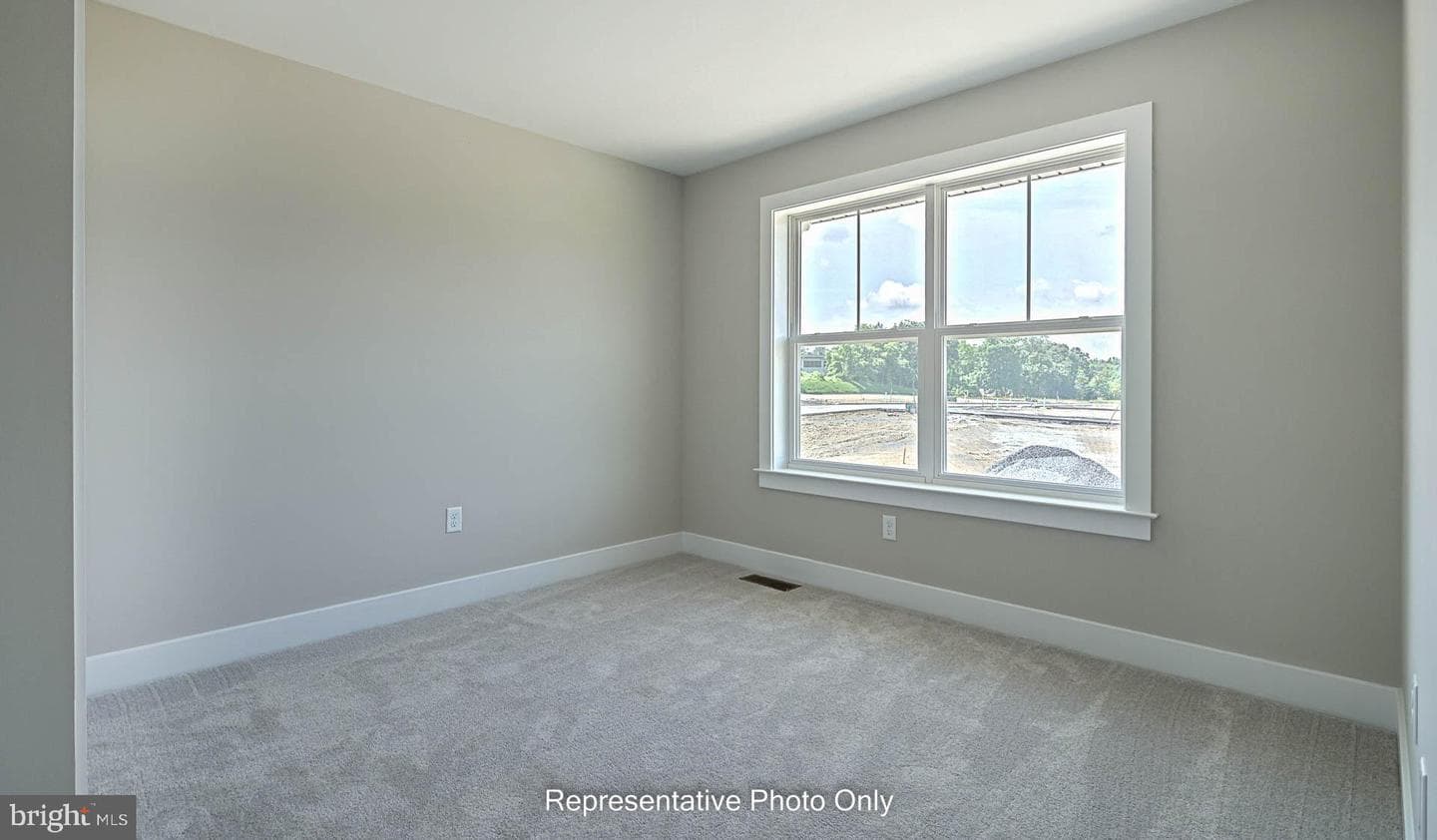 2420 Hawthorne Drive photo 22