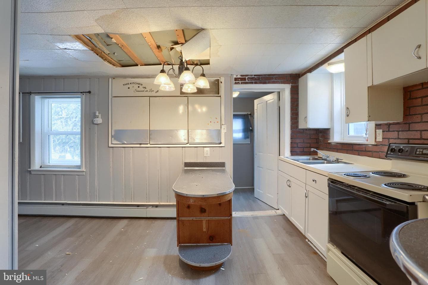 638 W Market Street photo 14