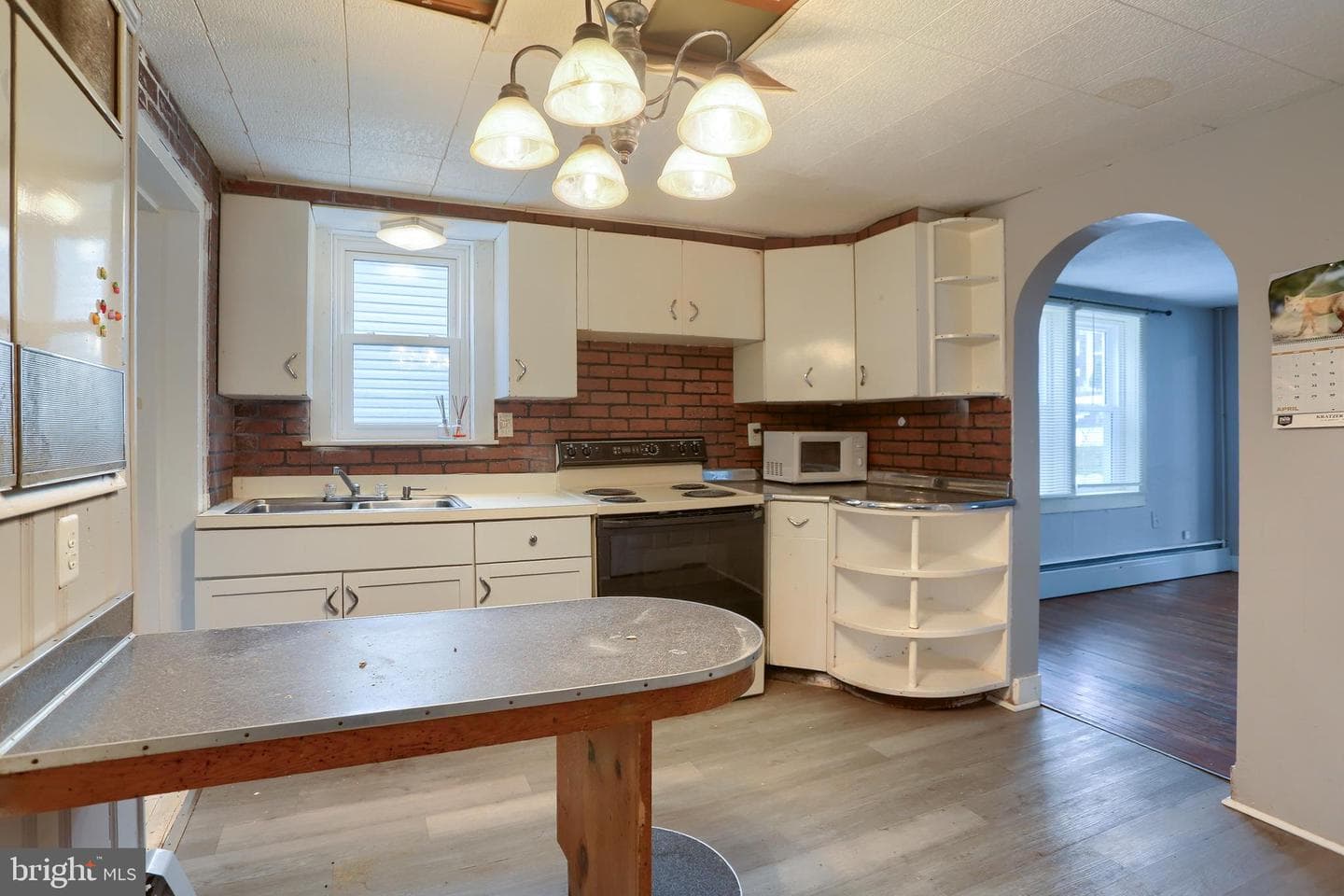 638 W Market Street photo 17