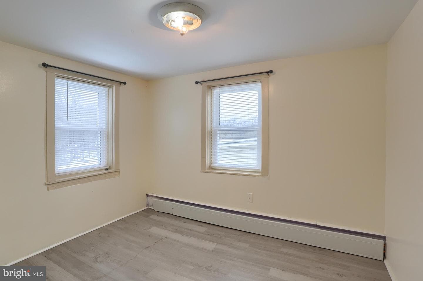 638 W Market Street photo 21