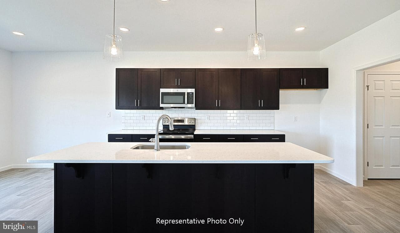 7843 Oak Brook Drive photo 13