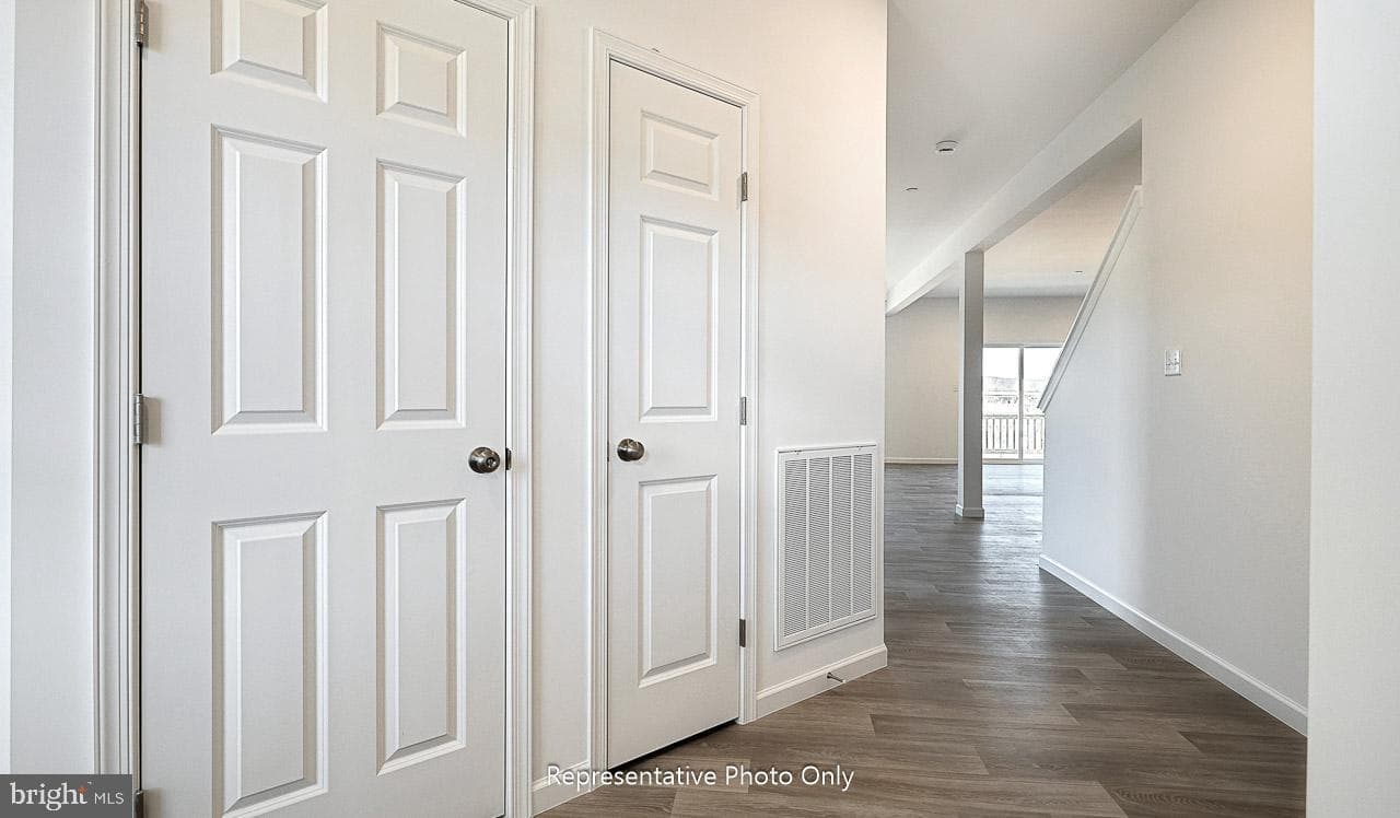 7843 Oak Brook Drive photo 3